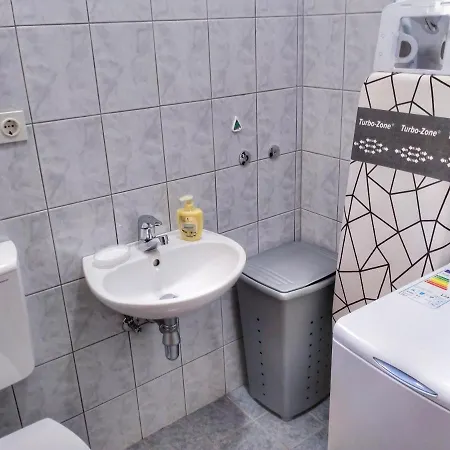 펜션 Cheerful Two Bedroom With Panoramic View In 셀리나