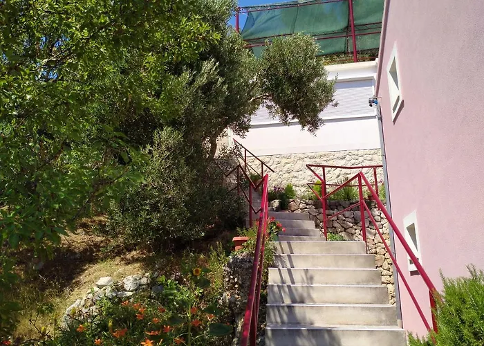 Cheerful Two Bedroom With Panoramic View In