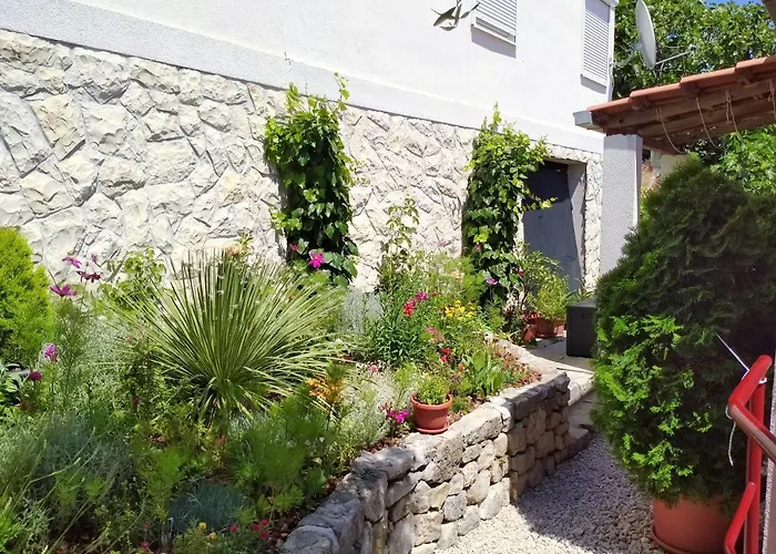 בית נופש Cheerful Two Bedroom With Panoramic View In צלינה