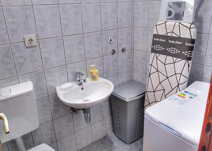 בית נופש Cheerful Two Bedroom With Panoramic View In צלינה